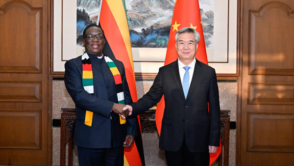 李希分别会见古共中央第一书记、古巴国家主席迪亚斯-卡内尔和津巴布韦总统姆南加古瓦